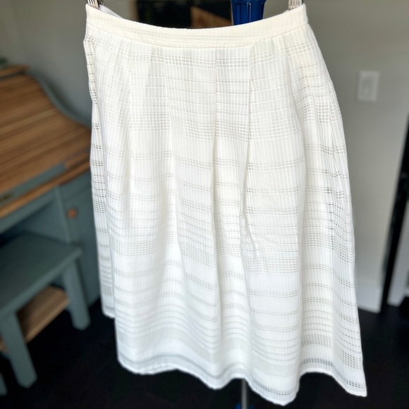 High Waisted Eyelet Skirt White Size Small - Picture 5 of 8